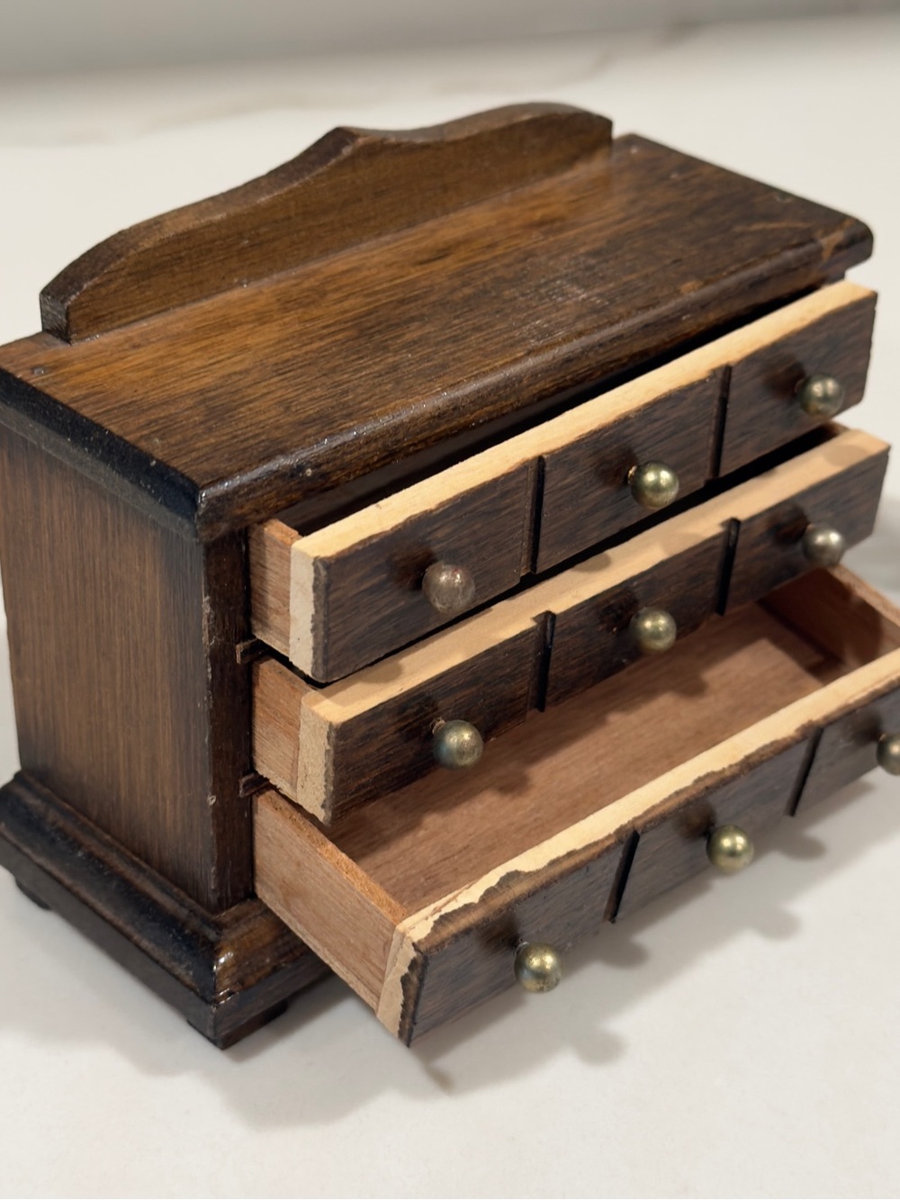 Vintage Dollhouse Furniture Miniatures Wood Dresser,‎ Pull Out Drawers Flaws